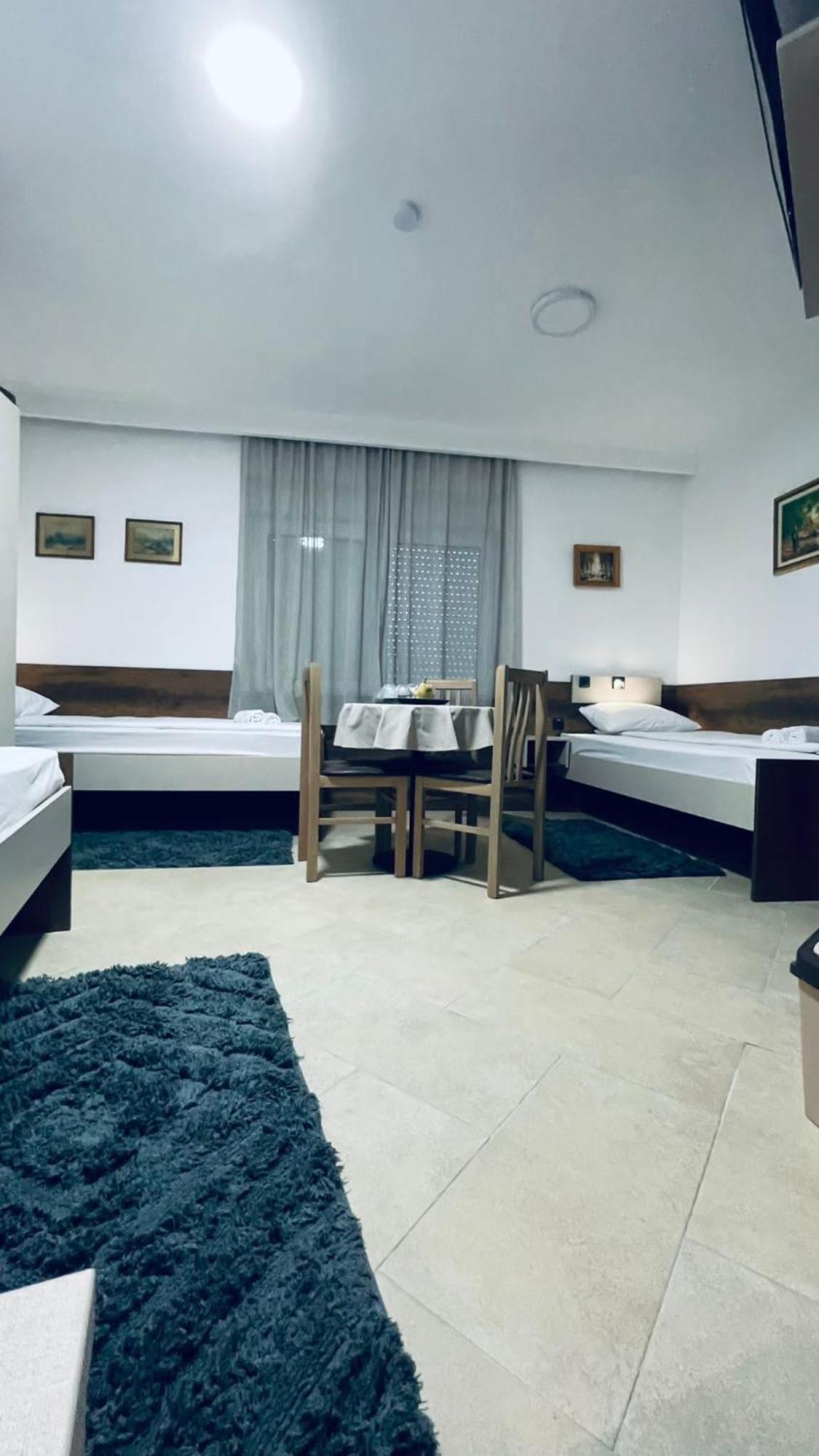 Kollar D Guest House - Prenociste Rooms Subotica Exteriér fotografie